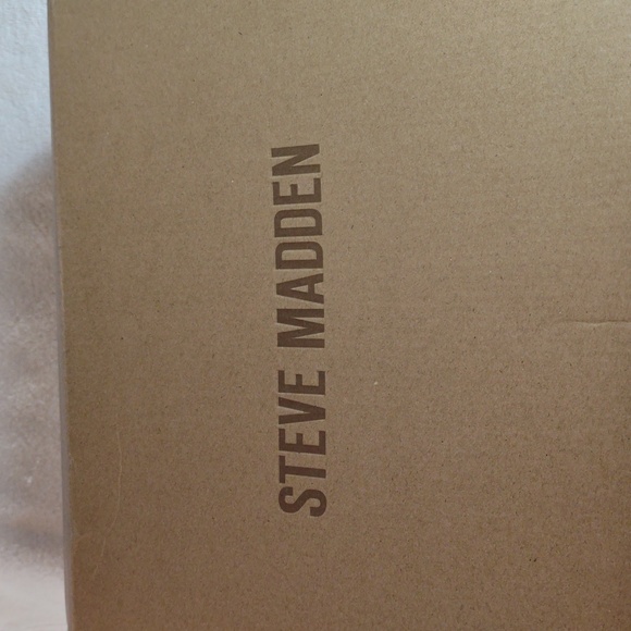New in Box - Steve Madden - Brown Lace-Up Heeled Ankle Booties - Size 9.5 - Picture 12 of 13